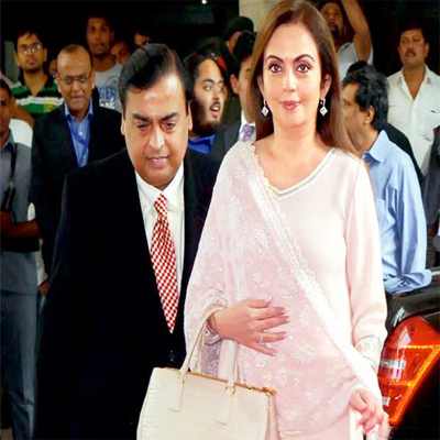 Nita Ambani star at Reliance jamboree